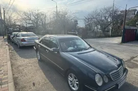 Mercedes-Benz, E CLASS, E 210