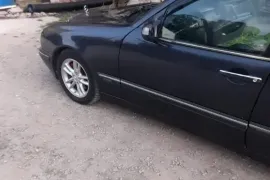 Mercedes-Benz, E CLASS, E 210