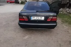 Mercedes-Benz, E CLASS, E 210