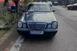 Mercedes-Benz, E CLASS, E 210