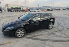 Volvo, V Series, V40