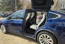 Tesla, Model X