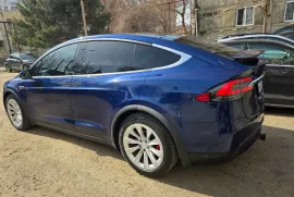 Tesla, Model X