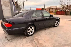 Mercedes-Benz, E CLASS, E 210
