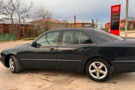 Mercedes-Benz, E CLASS, E 210