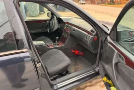 Mercedes-Benz, E CLASS, E 210