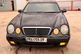 Mercedes-Benz, E CLASS, E 210