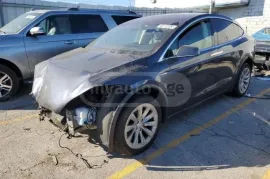 Tesla, Model X