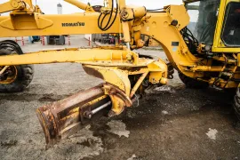 Komatsu, GD705