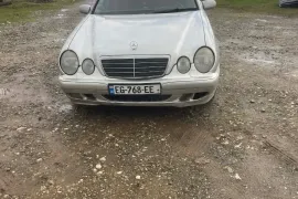 Mercedes-Benz, E CLASS, E 210