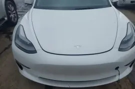 Tesla, Model 3
