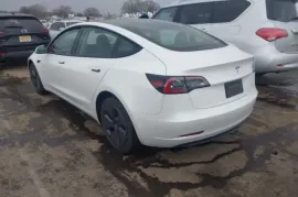 Tesla, Model 3