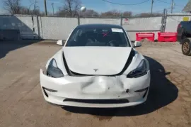 Tesla, Model 3