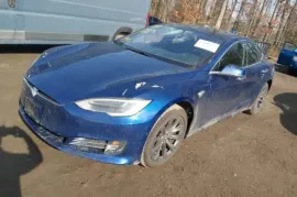 Tesla, Model S