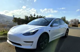 Tesla, Model 3