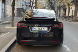 Tesla, Model X