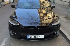 Tesla, Model X