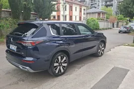 Mitsubishi, Outlander