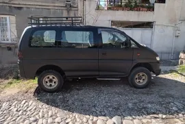 Mitsubishi, Delica