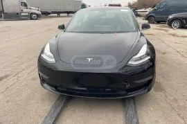 Tesla, Model 3