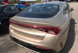 Kia, K5