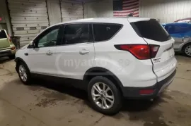 Ford, Escape