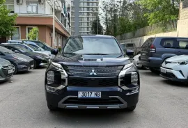 Mitsubishi, Outlander