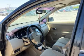 Nissan, Versa
