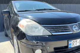 Nissan, Versa