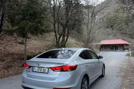 Hyundai, Elantra