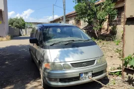 Toyota, Estima