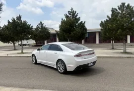 Lincoln, MKZ