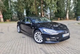 Tesla, Model S