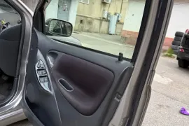 Toyota, Vitz