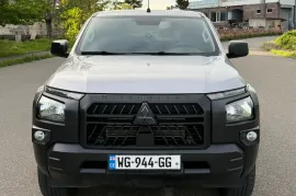 Mitsubishi, L200