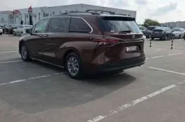 Toyota, Sienna