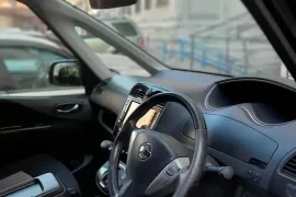 Nissan, Serena
