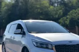 Kia, Carnival