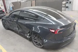 Tesla, Model 3