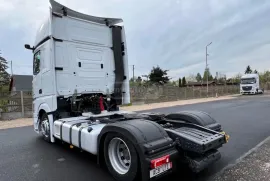 Mercedes-Benz , Actros