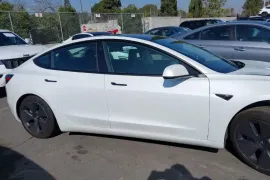 Tesla, Model 3