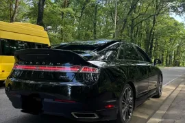 Lincoln, MKZ
