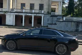 Lincoln, MKZ
