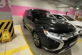 Mitsubishi, Outlander