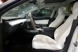 Tesla, Model 3