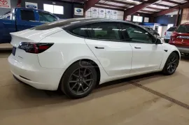 Tesla, Model 3