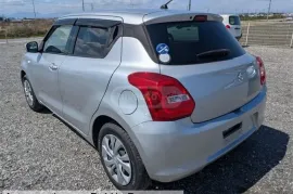 Suzuki , Swift