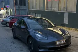 Tesla, Model 3