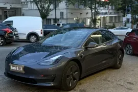 Tesla, Model 3