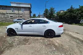 Jaguar , XF